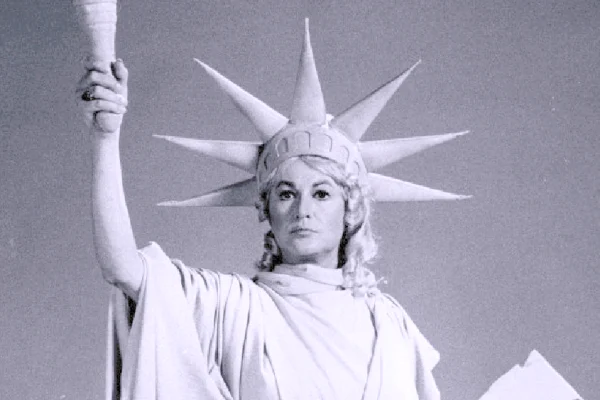 Bea Arthur: The Tall, Sharp-Witted Star Who Left an Mark on Stage